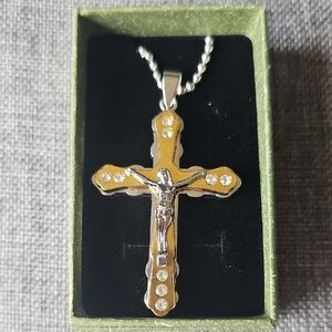 NIB Gold and Silver Tone Crucifix Pendant Necklace With Rhinestone Accents